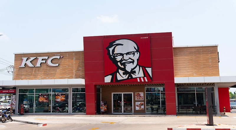 COVID-19 விதிகளை மீறிய KFC - நிர்வாகம் மீது புகார் 