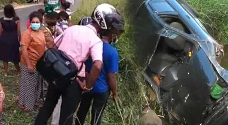 ஐந்து பேருடன் சென்ற கார் களனி ஆற்றில் கவிழ்ந்து விபத்து