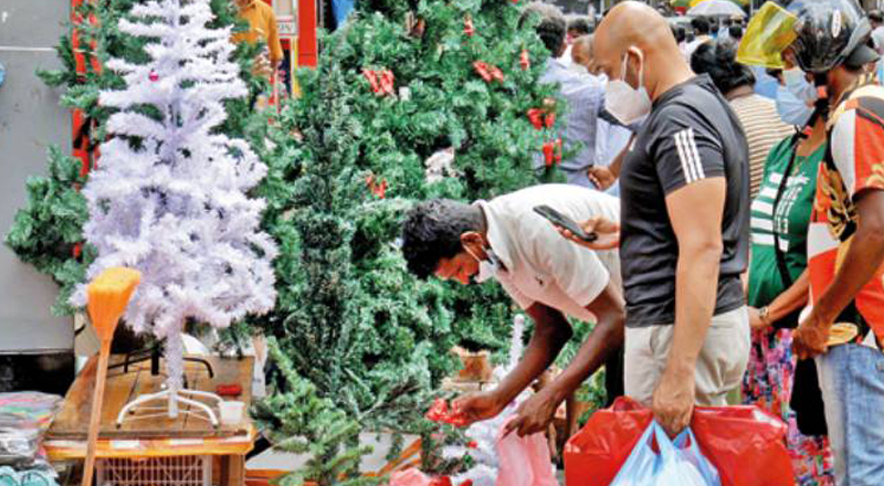 இறக்குமதித் தடை: மூன்று மடங்காக அதிகரித்துள்ள கிறிஸ்மஸ் அலங்காரப் பொருட்கள்! எச்சரிக்கை விடுத்த வர்த்தகர்கள்  