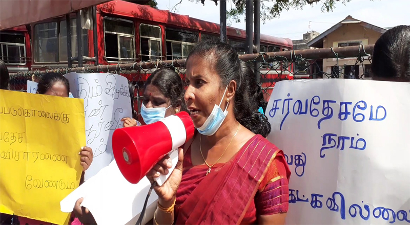 பல்வேறு கோரிக்கைகளை முன்வைத்து காணாமல் ஆக்கப்பட்டோரின் உறவினர்கள் யாழில் போராட்டம்