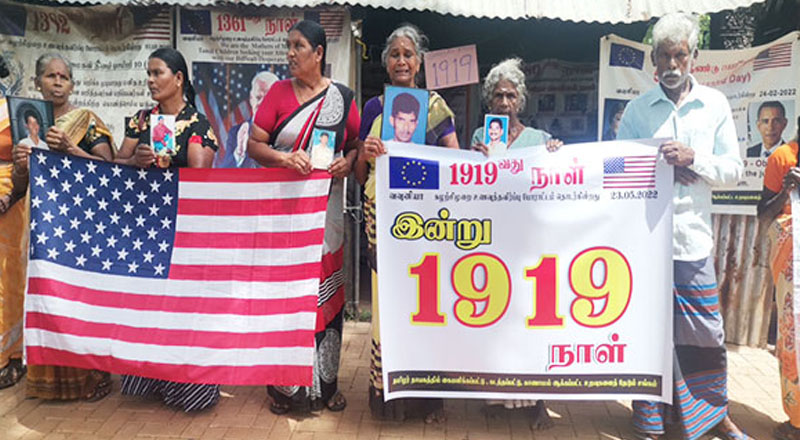 தமிழ் அரசியல்வாதிகளையும் கர்மா விடாது: வவுனியாவில் போராட்டம் 