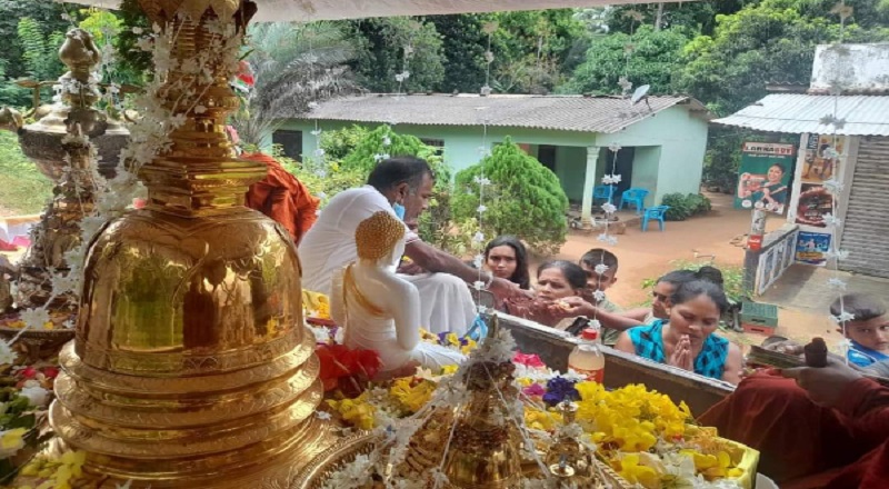  புத்தர் சிலை பிரதிஸ்டை செய்வதற்காக திரண்டு வந்த பிக்குகள் - வெளியான சர்ச்சை 