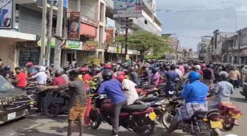 இலக்க தகட்டின் இறுதி இலக்கங்களுக்கு அமைய எரிபொருள் வழங்க யோசனை!