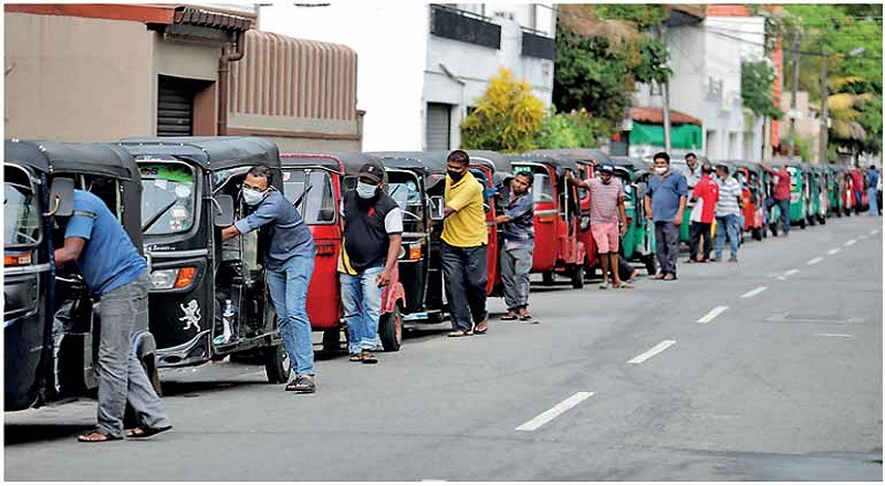 இலங்கையில் மீண்டும் எகிறும் எரிபொருள்