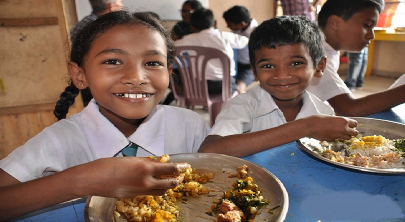 தீவக பகுதி உதவி கல்வி பணிப்பாளரின் அவசர மனித நேய கோரிக்கை 