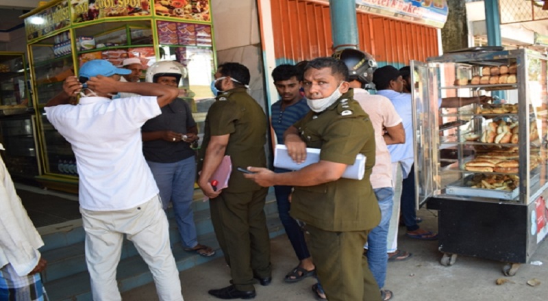  பிரபல உணவகத்தின் சமையல் அறையில் பூனை மலம். அந்த உணவகம் மீது வழக்குப்பதிவு செய்ய நடவடிக்கை