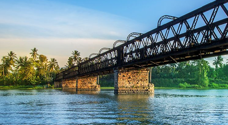 பேராதனைப் பல்கலைக்கழகத்தில் பெற்ற அறிவு மகாவலி கங்கைக்கு அர்ப்பணிக்கப்பட்டது