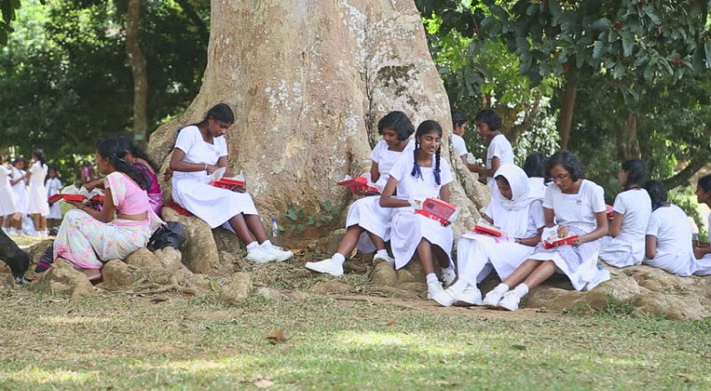 பாடசாலைகளில் கல்வி பயணங்களின் தூரத்தை மட்டுப்படுத்த கல்வி அமைச்சு கவனம்