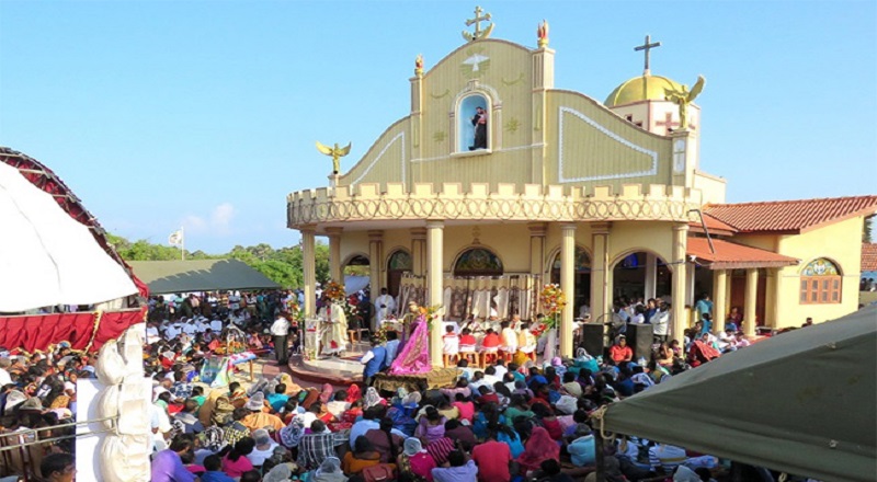 தமிழகத்தில் இருந்து  வருகை தந்த கச்சைத்தீவு பக்தர்கள் தமக்கு வழங்கிய உணவு திருப்தியாக அமையவில்லை  என வருத்தம் 
