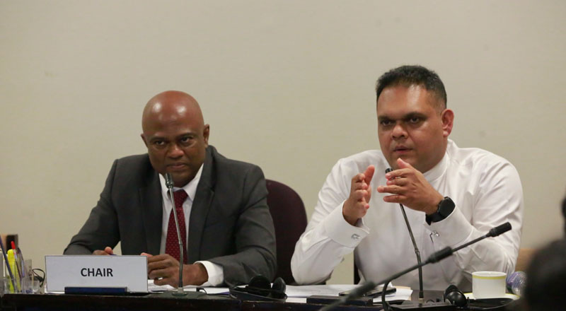 நுண்தொழில்களை ஊக்குவிப்பது தொடர்பில் பாராளுமன்ற விசேட குழு கலந்துரையாடல்