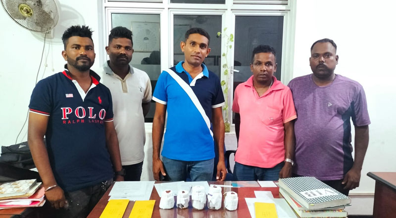 யாழில் 12 இலட்சம் ரூபா பெறுமதியான நகைகள் மற்றும் தொலைபேசியை திருடியவர் கைது