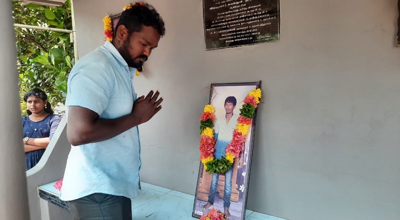 படுகொலை செய்யப்பட்ட யாழ்பல்கலைக்கழக  மாணவர் சுலக்சனின் 31 வது பிறந்தநாள் நினைவு இன்று அனுஷ்டிப்பு 