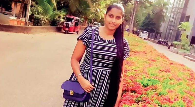 ஓடையில் கட்டப்பட்ட நிலையில் சடலமாக  கண்டெடுக்கப்பட்ட பட்டதாரி மாணவி: விசாரணைகள் ஆரம்பம்
