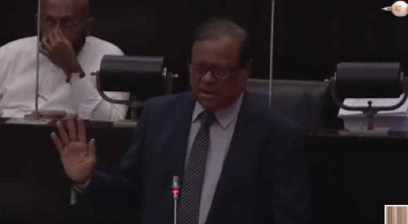 பொலிஸாருக்கு எதிராக நடவடிக்கை எடுக்கப்படும்: கல்வி அமைச்சர் 