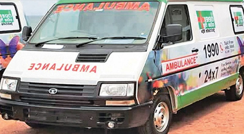 இரண்டாவது மாடியில் இருந்து  கீழே விழுந்த 4 வயது குழந்தை