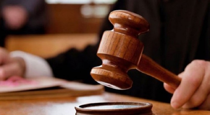 இரு பாடசாலை மாணவர்களை தாக்கிய சம்பவத்துடன் தொடர்புடைய 05 பேர் பிணையில் விடுதலை