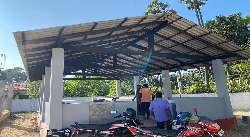 யாழில் பல இலட்சம் ரூபாய் செலவில் அமைக்கப்பட்ட மீன் சந்தையை திறப்பதில் சுகாதாரத் தரப்பினர் அசமந்தம்