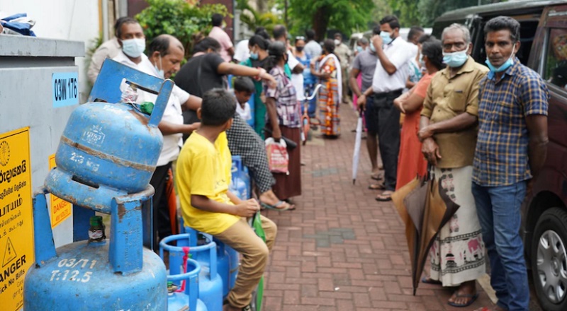 பல அத்தியாவசிய உணவுப் பொருட்களின் விலை குறைந்த போதிலும்பலன் கிடைக்கவில்லை - நுகர்வோர் விசனம்