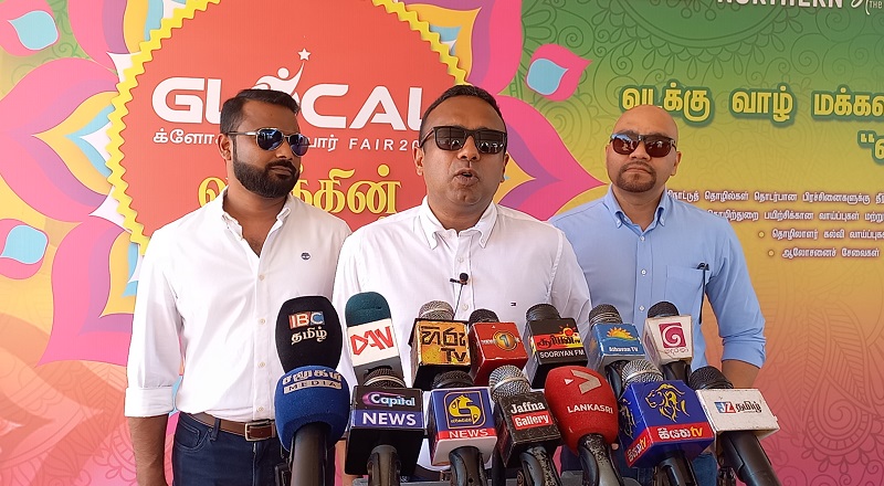 யாழில் வர்த்தக கண்காட்சி: திடீர்  விஜயம் மேற்கொண்ட அமைச்சர் மனுஷ நாணயக்கார