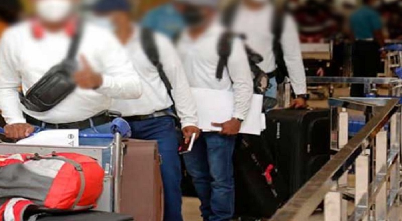 குவைத்தில் வீசா இன்றி தங்கியிருந்த 62 இலங்கையர்கள் நாடு கடத்தப்பட்டுள்ளனர்.