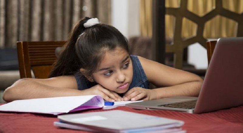 இணையவழி கற்பித்தல் செயல்முறை வெற்றிகரமானதாக இல்லை! மனநல மருத்துவர்