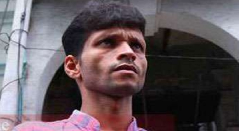 நாமல் குமாரவை தாக்கிய குற்றச்சாட்டின் பேரில் தந்தை மற்றும் மகன் இருவர் கைது