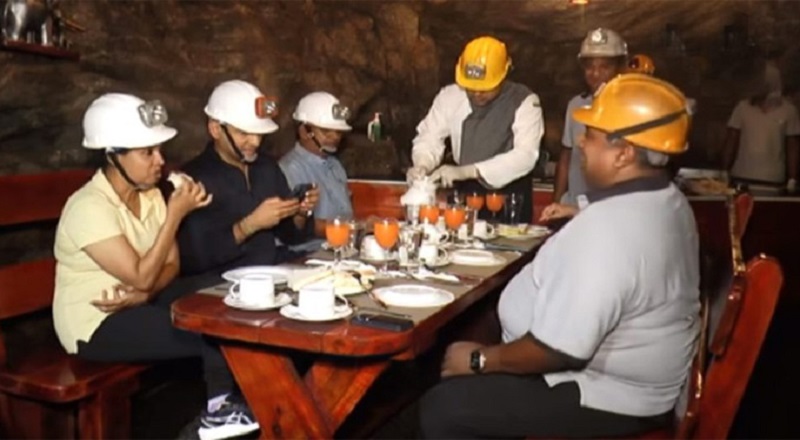 இலங்கையில் முதன்முறையாக நிலத்துக்கு அடியில் 124 மீற்றர் தொலைவில் உணவகம்