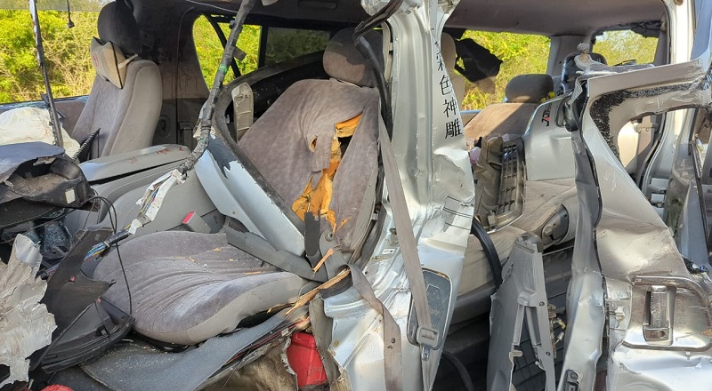 பனிக்கன்குளம் பகுதியில் மூன்று வாகனங்கள் ஒன்றுடனொன்று மோதி கோர விபத்து! மூவர் பலி