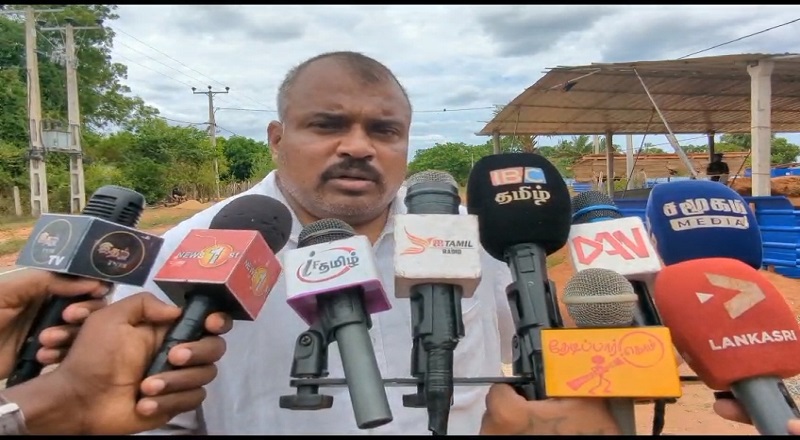 ஆண்டவர்கள் சர்வதேச விசாரணையை கேட்கின்றார்கள் ஆனால் தமிழர்கள் இனப்படுகொலையை மறுக்கிறார்கள்