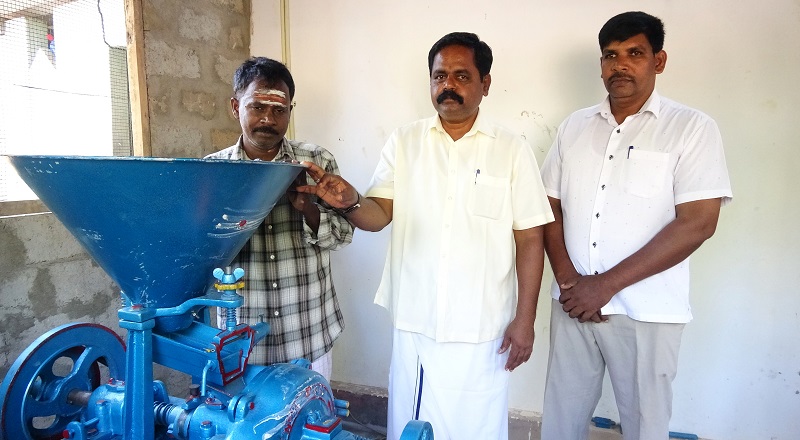 கிளிநொச்சியில் நோயுற்ற குடும்பங்களுக்கு வாழ்வாதார உதவிகள் பாராளுமன்ற உறுப்பினரால் வழங்கி வைப்பு