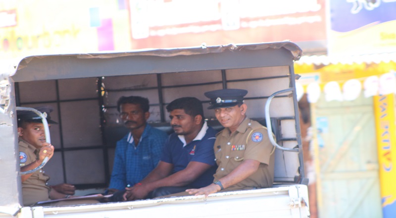 ஊடகவிலாளரை அச்சுறுத்திய புலனாய்வு அதிகாரிக்கு பிடியாணை