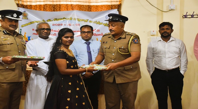 மன்னாரில் பொலிஸார் ஏற்பாடு சிறுவர் தின நிகழ்வு