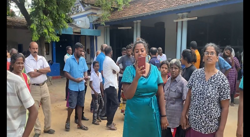 யாழில் இயங்கும் பிராந்திய பத்திரிக்கை நிறுவனத்தினுள் கிறிஸ்தவ சபையை சேர்ந்த  கும்பல் அத்துமீறி நுழைந்து அடாவடி