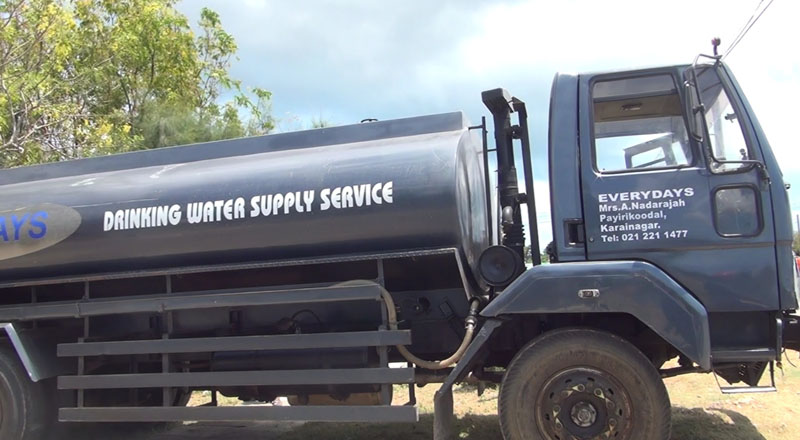 குடிநீரை பெறுவதற்கு அனுமதி வழங்குமாறு கோரி காரைநகர் மக்களால் மகஜர்!