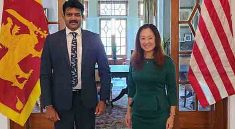 அமெரிக்க தூதுவர் ஜூலி சுங்கை சந்தித்த கிழக்கு மாகாண ஆளுநர் செந்தில்!