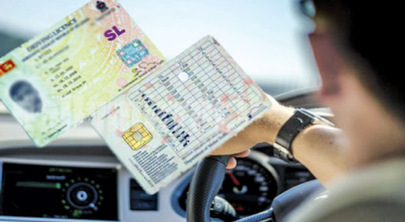 பழைய சாரதி அனுமதிப்பத்திரங்களை  இரத்து செய்ய நடவடிக்கை