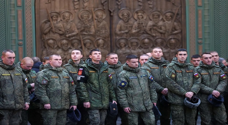 8 ரஷ்ய ராணுவ வீரர்களுக்கு ஏழு ஆண்டு சிறைத்தண்டனை விதித்த ரஷ்யா நீதிமன்றம்