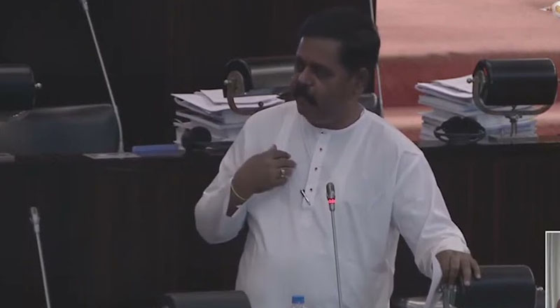 துப்பாக்கி கொண்டு அச்சுறுத்துவது அரச பயங்கரவாதமே: பாராளுமன்றத்தில் சிறிதரன்