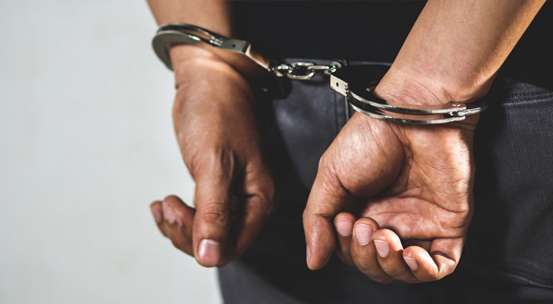 29 வயதான தாயை ஆறு மாதங்களாக அச்சுறுத்தி கடத்தி வைத்திருந்த வர்த்தகர் கைது