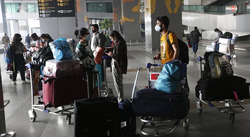 கனடாவில் பயிலும் இந்திய மாணவர்களை வலுக்கட்டாயமாக வெளியேற்றும் கனடா