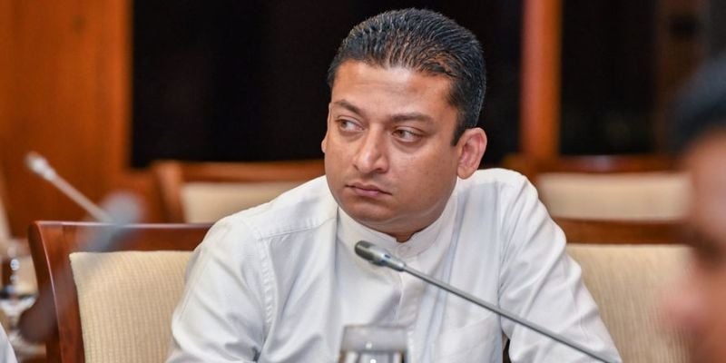 இலங்கையில் முதலீடுகளை மேற்கொள்வதில் உள்ள சிக்கலான நிலைமைகள் நீக்கப்படும்!  இராஜாங்க அமைச்சர்