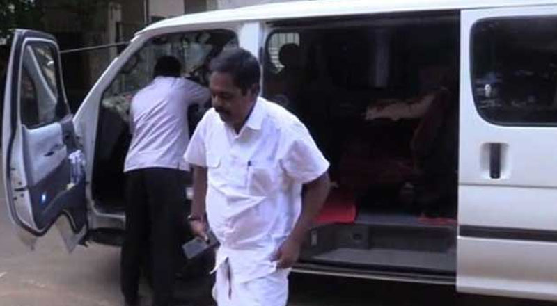 நீதிமன்றத்திற்கு  சமூகமளிக்காத பிரதிவாதிகளுக்கு எச்சரிக்கை