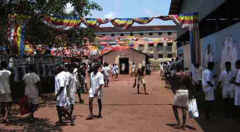 தப்பிச் செல்ல முயன்ற வெலிக்கடை சிறைச்சாலை கைதி!