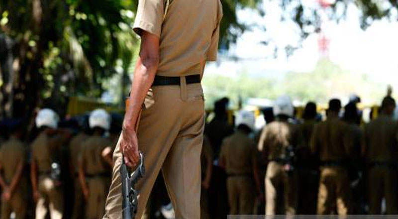 இரண்டு குழந்தைகளுடன் தற்கொலைக்கு முயன்ற தந்தை கைது