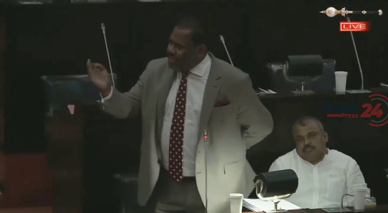 மனித புதைகுழி தொடர்பில் கருணா அம்மான் மீது நடவடிக்கை எடுக்க வேண்டும்: சபையில் கஜேந்திரகுமார்