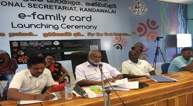 கிளிநொச்சியில் அமைச்சர் டக்ளஸ் தேவானந்தா தலைமையில் நடைபெற்ற விஷேட கலந்துரையாடல்(புகைப்படங்கள் உள்ளே)