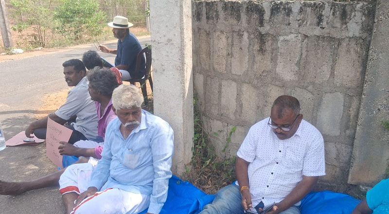 யாழ் தையிட்டி சட்டவிரோத விகாரைக்கு எதிரான தொடர் போராட்டம்!