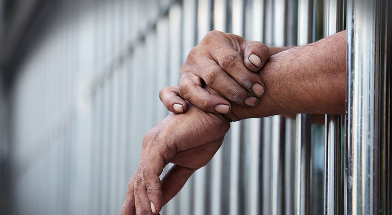 சிறைக்குச் செல்வோரின் எண்ணிக்கை அதிகரிப்பு: 200 சதவீதம் நிரம்பியுள்ள சிறைச்சாலைகள்