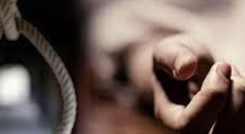 யாழ் பல்கலைக்கழக விடுதியில் தூக்கில் தொங்கிய  மாணவி!