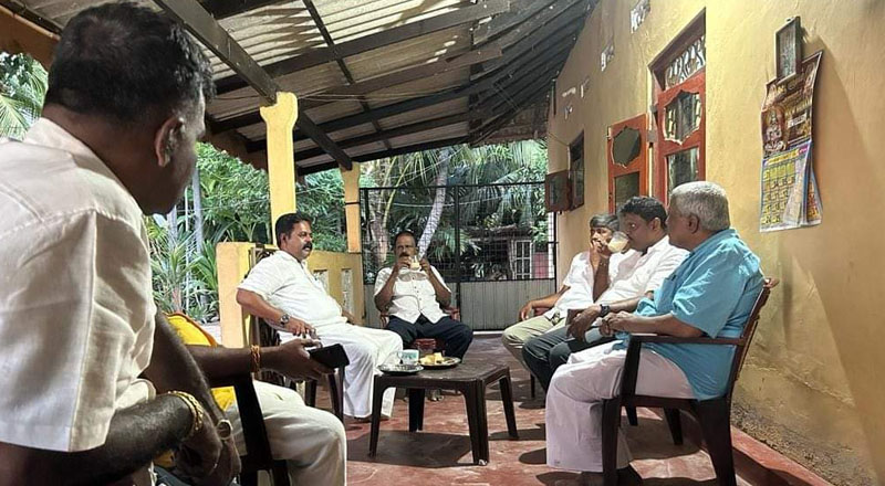 விடுதலை செய்யப்பட்ட அரசியல் கைதியை சந்தித்த சிறிதரன்!